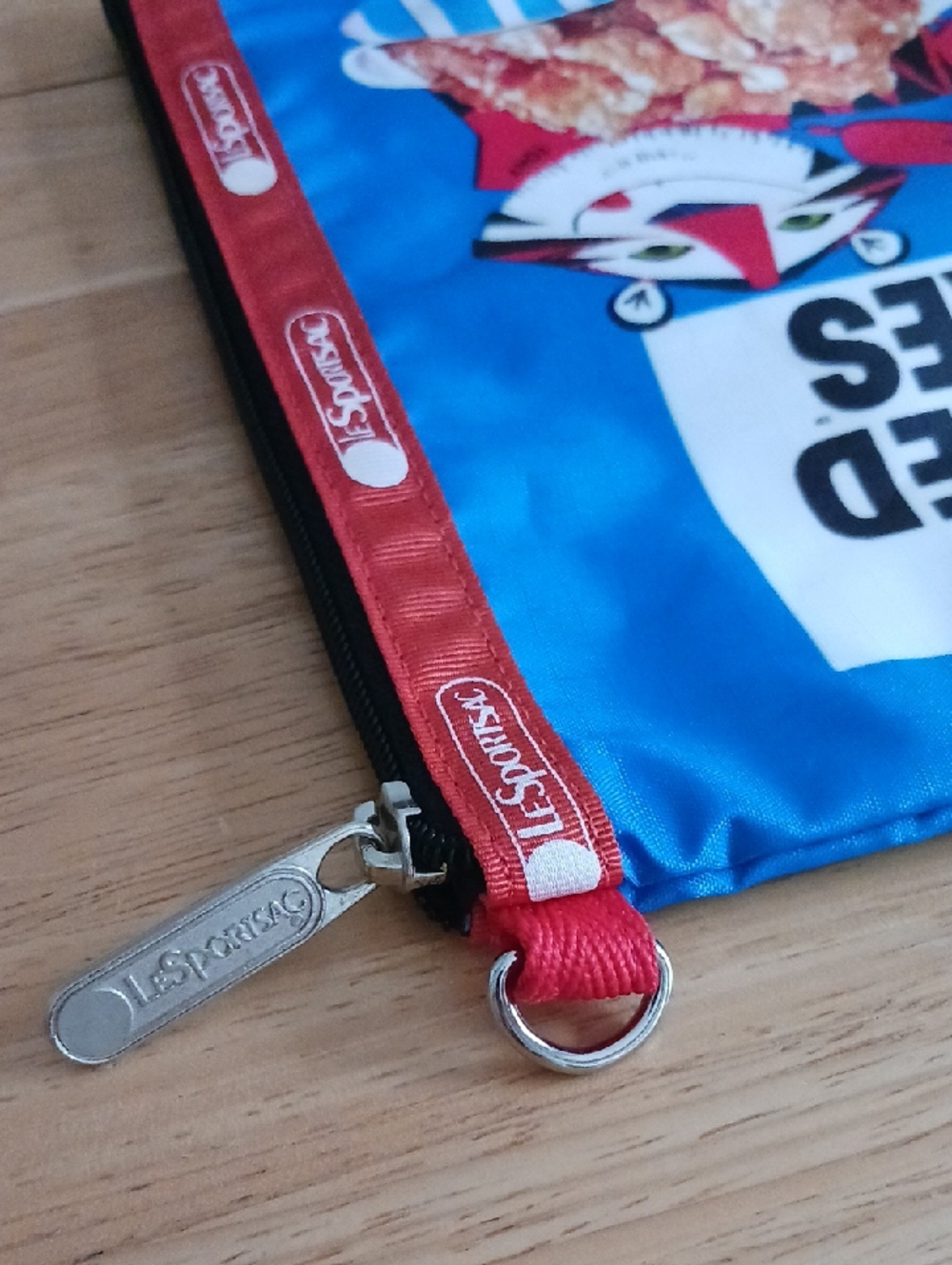 LeSportsac x Kellogg's Frosted Flakes Nylon Zipper Pouch - Picture 4 of 10